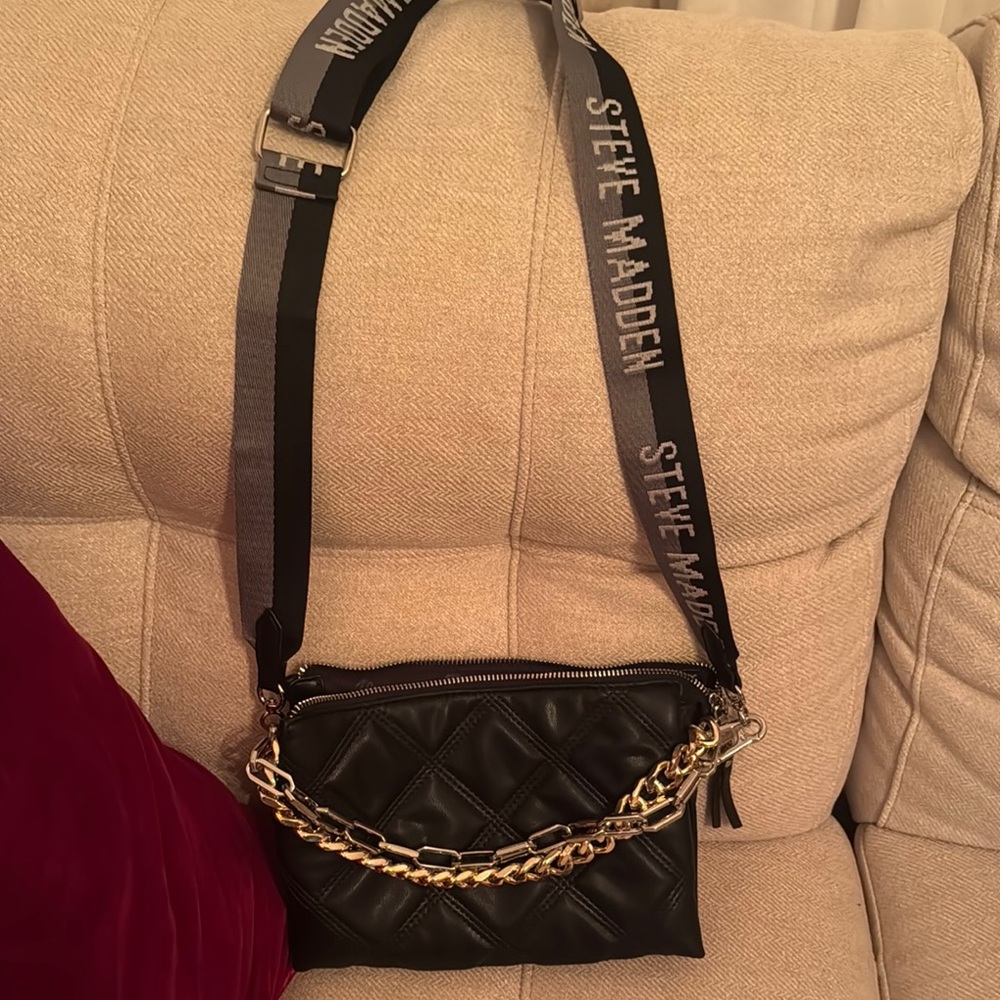 Steve Madden Black Chevron Quilted Crossbody Bag